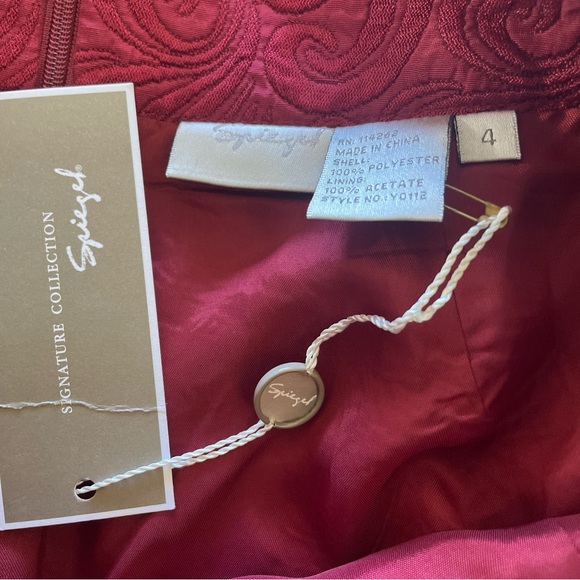 NWT Spiegel Jacquard Maroon Skirt - Size 4 - Picture 5 of 5